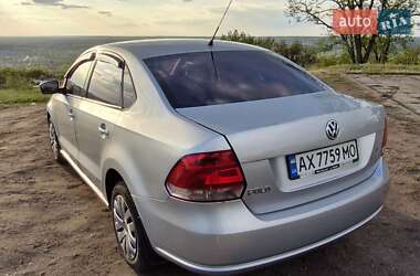 Седан Volkswagen Polo 2011 в 