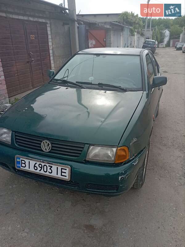 Седан Volkswagen Polo 1996 в Харкові