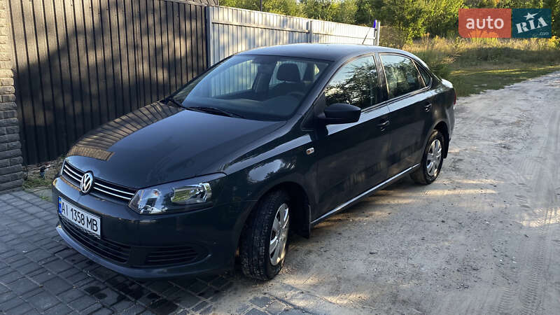 Седан Volkswagen Polo 2011 в Вишневом