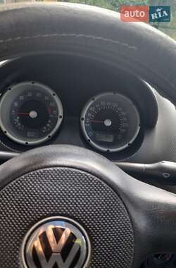 Хетчбек Volkswagen Polo 2001 в 