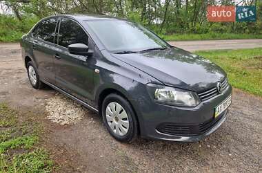 Седан Volkswagen Polo 2013 в Харкові