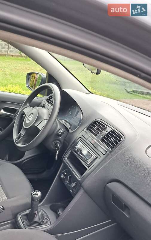 Седан Volkswagen Polo 2012 в Івано-Франківську фото 2 Седан Volkswagen Polo 2012 в Івано-Франківську
