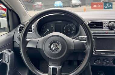 Хэтчбек Volkswagen Polo 2011 в 