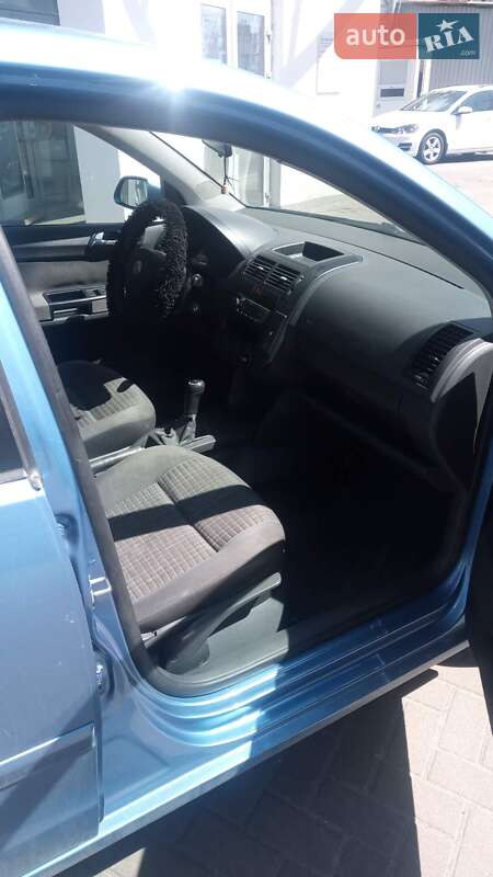 Хэтчбек Volkswagen Polo 2008 в Киеве