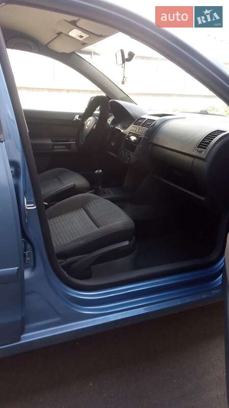 Хэтчбек Volkswagen Polo 2008 в Киеве