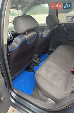 Хетчбек Volkswagen Polo 2003 в 