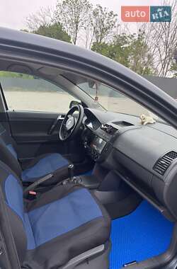 Хетчбек Volkswagen Polo 2003 в 
