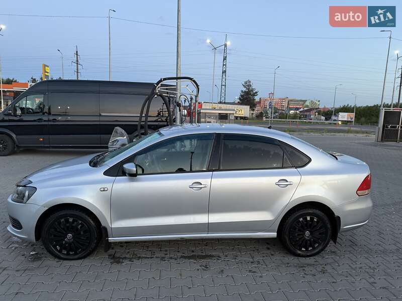 Седан Volkswagen Polo 2011 в Мукачевому