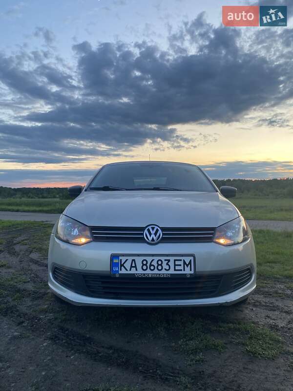 Седан Volkswagen Polo 2011 в Миргороде