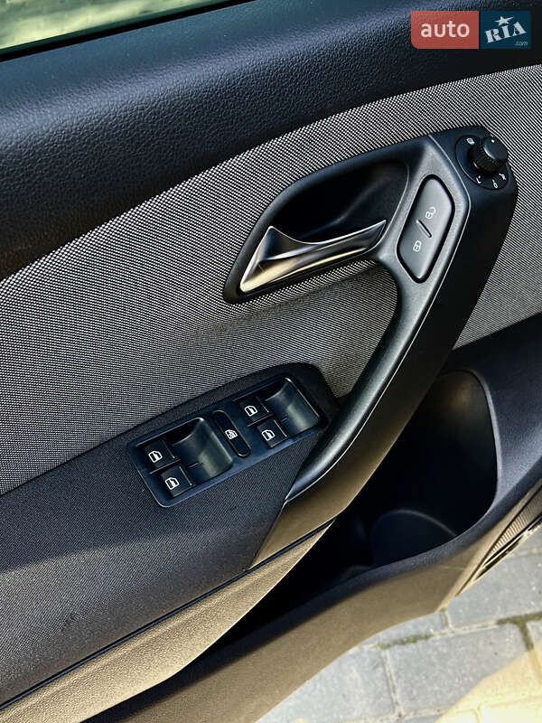 Хетчбек Volkswagen Polo 2011 в Луцьку