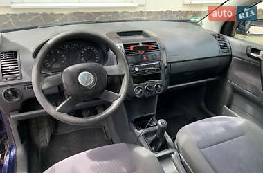 Хетчбек Volkswagen Polo 2003 в 