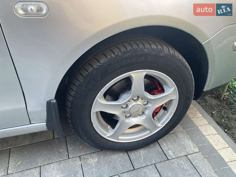 Хетчбек Volkswagen Polo 2002 в Ходореві