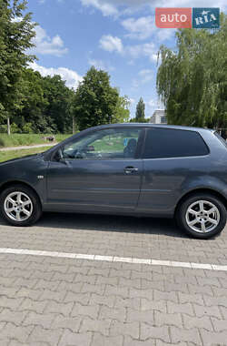 Хэтчбек Volkswagen Polo 2004 в 