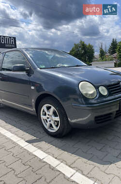 Хэтчбек Volkswagen Polo 2004 в 