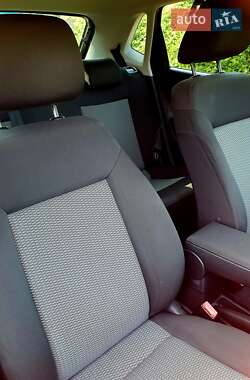 Хэтчбек Volkswagen Polo 2012 в 