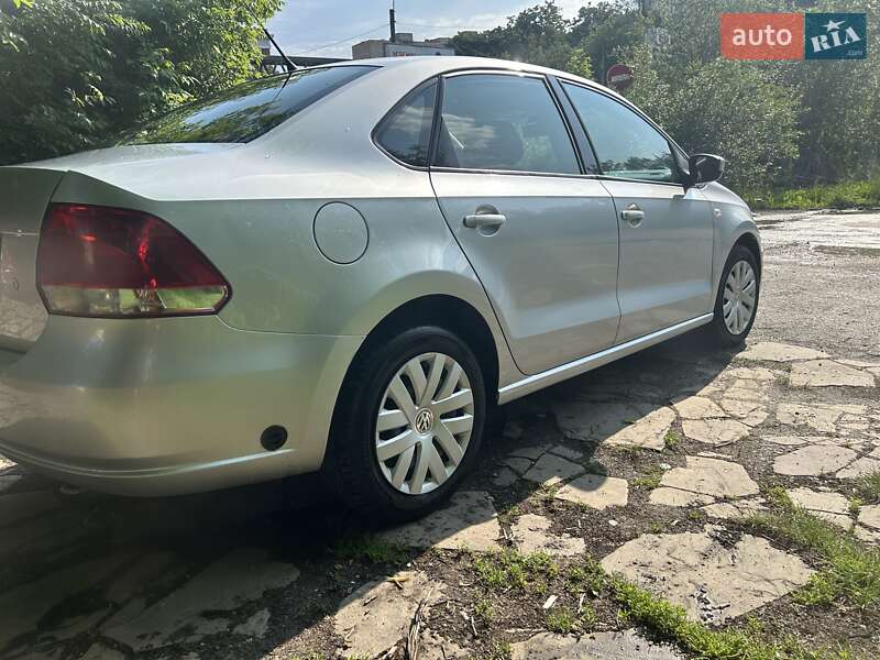 Седан Volkswagen Polo 2012 в Тернополе