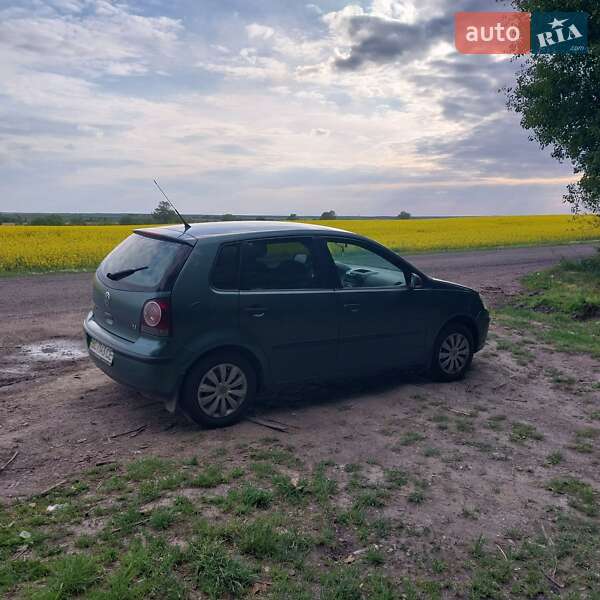 Хэтчбек Volkswagen Polo 2007 в Сокале
