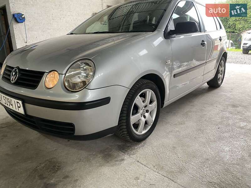Хэтчбек Volkswagen Polo 2004 в Ровно