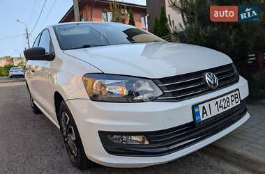 Седан Volkswagen Polo 2017 в Ровно
