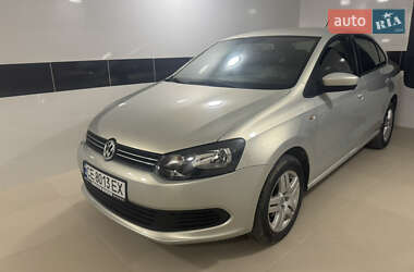 Седан Volkswagen Polo 2013 в Чернівцях