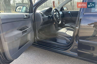 Хэтчбек Volkswagen Polo 2002 в 