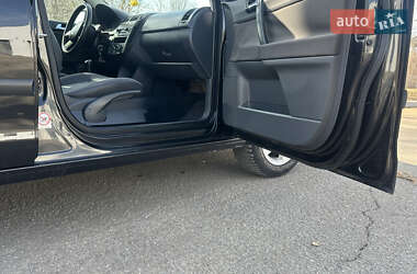 Хэтчбек Volkswagen Polo 2002 в 