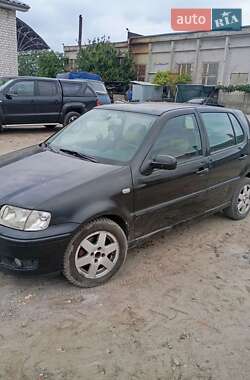 Хэтчбек Volkswagen Polo 2000 в 