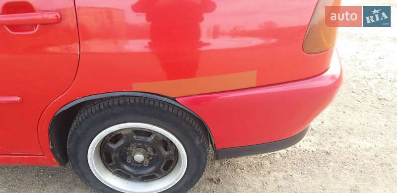 Седан Volkswagen Polo 1997 в Покрове