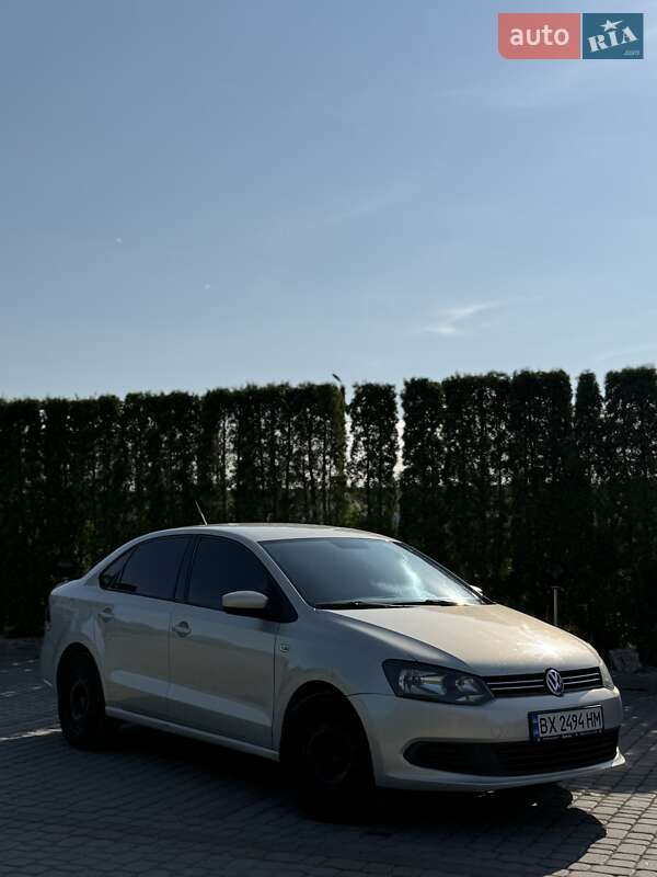 Седан Volkswagen Polo 2012 в Дунаевцах