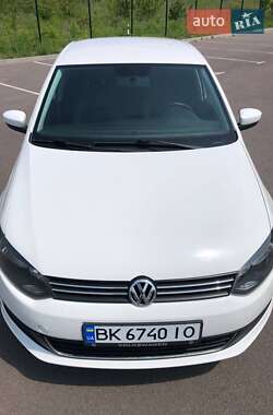 Седан Volkswagen Polo 2011 в Рівному