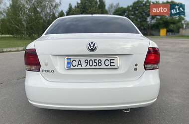 Седан Volkswagen Polo 2011 в 