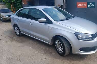 Седан Volkswagen Polo 2011 в 