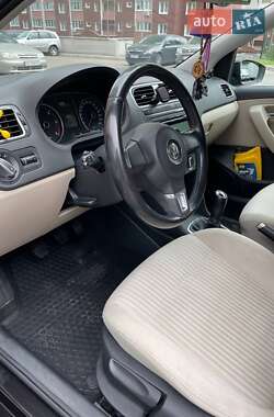 Хэтчбек Volkswagen Polo 2010 в 