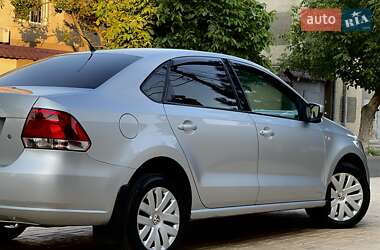 Седан Volkswagen Polo 2011 в 