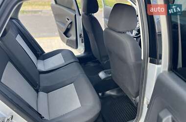 Седан Volkswagen Polo 2011 в 