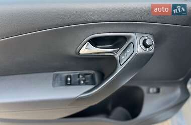 Седан Volkswagen Polo 2011 в 