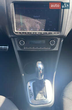 Хэтчбек Volkswagen Polo 2011 в 