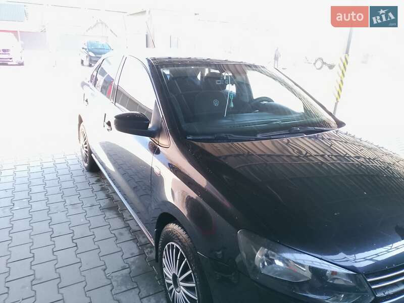 Седан Volkswagen Polo 2011 в Полонном