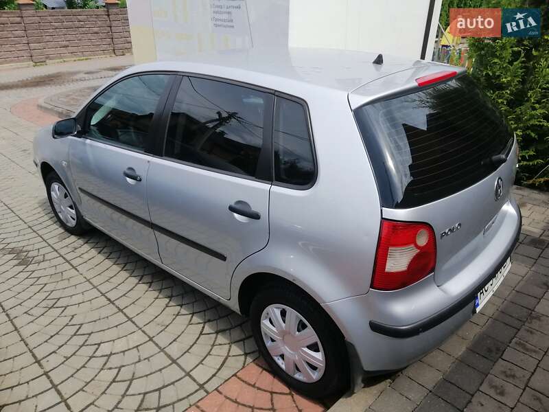 Хэтчбек Volkswagen Polo 2003 в Луцке