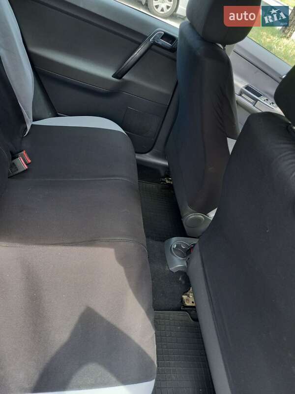 Хэтчбек Volkswagen Polo 2007 в Киеве