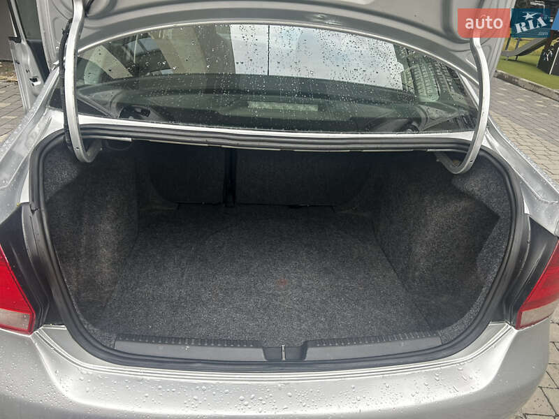Седан Volkswagen Polo 2012 в Івано-Франківську