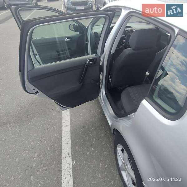 Хетчбек Volkswagen Polo 2005 в Києві фото 20 Хетчбек Volkswagen Polo 2005 в Києві