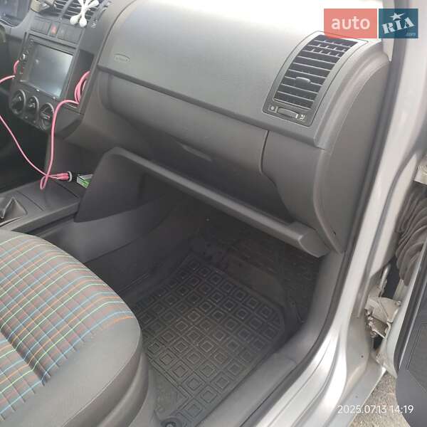 Хетчбек Volkswagen Polo 2005 в Києві фото 31 Хетчбек Volkswagen Polo 2005 в Києві