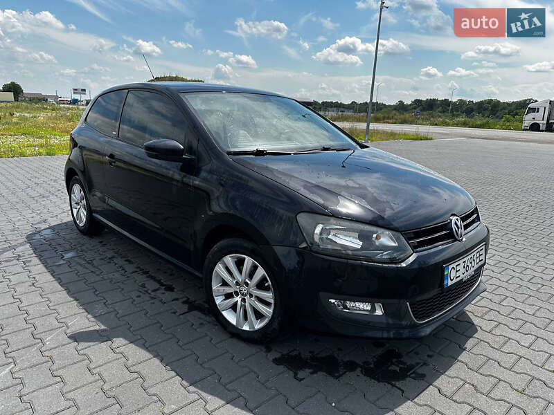 Хэтчбек Volkswagen Polo 2011 в Черновцах