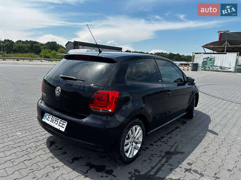 Хэтчбек Volkswagen Polo 2011 в Черновцах