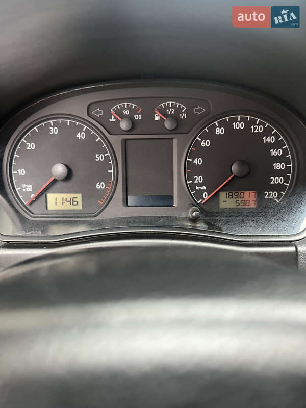 Хетчбек Volkswagen Polo 2003 в Яворові