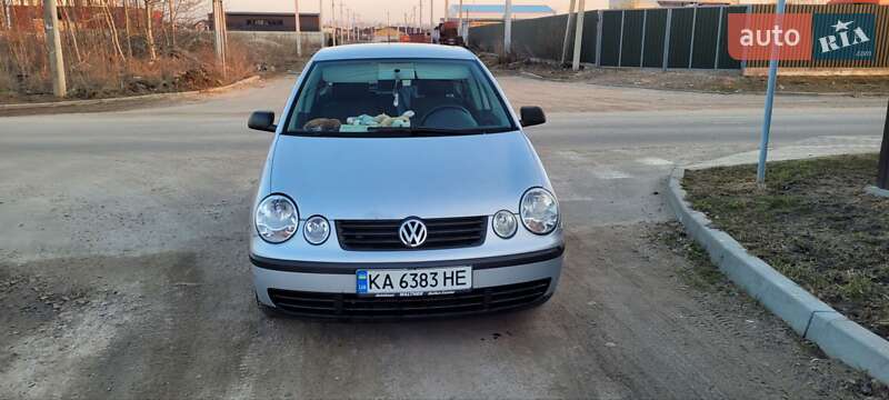 Хэтчбек Volkswagen Polo 2002 в Петропавловской Борщаговке