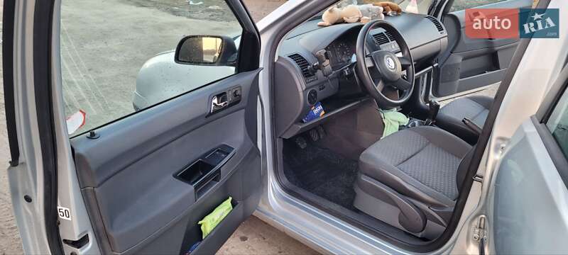Хэтчбек Volkswagen Polo 2002 в Петропавловской Борщаговке