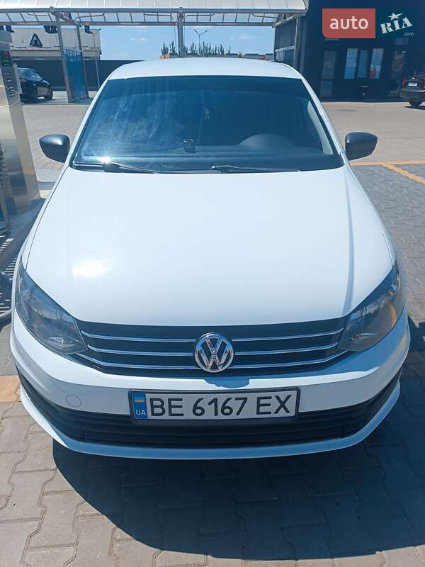 Седан Volkswagen Polo 2017 в Николаеве