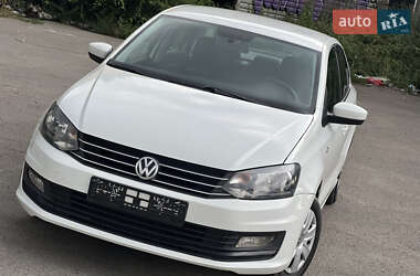 Седан Volkswagen Polo 2019 в Днепре